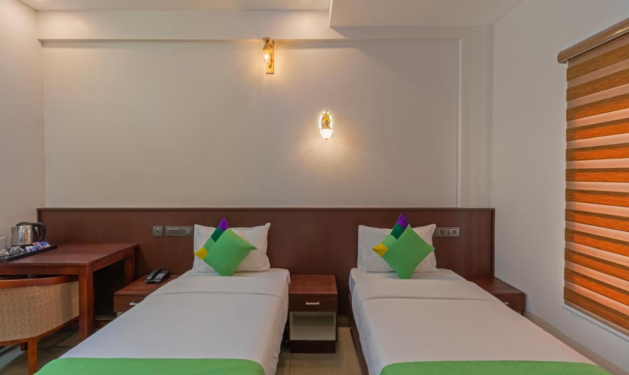 Treebo Amigos Residency Cochin Airport Hotel Kochi Dış mekan fotoğraf
