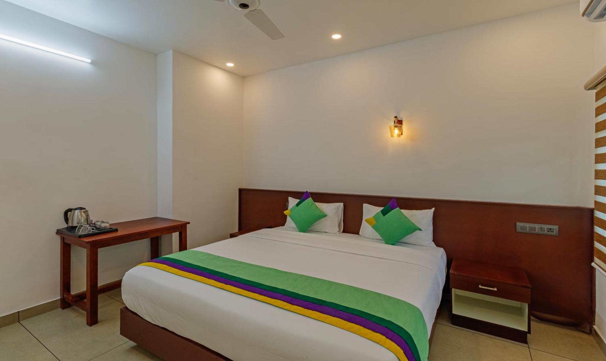Treebo Amigos Residency Cochin Airport Hotel Kochi Dış mekan fotoğraf